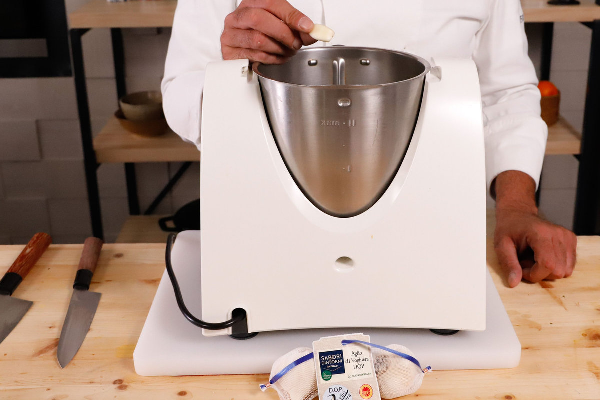 inserire spicchio d'aglio