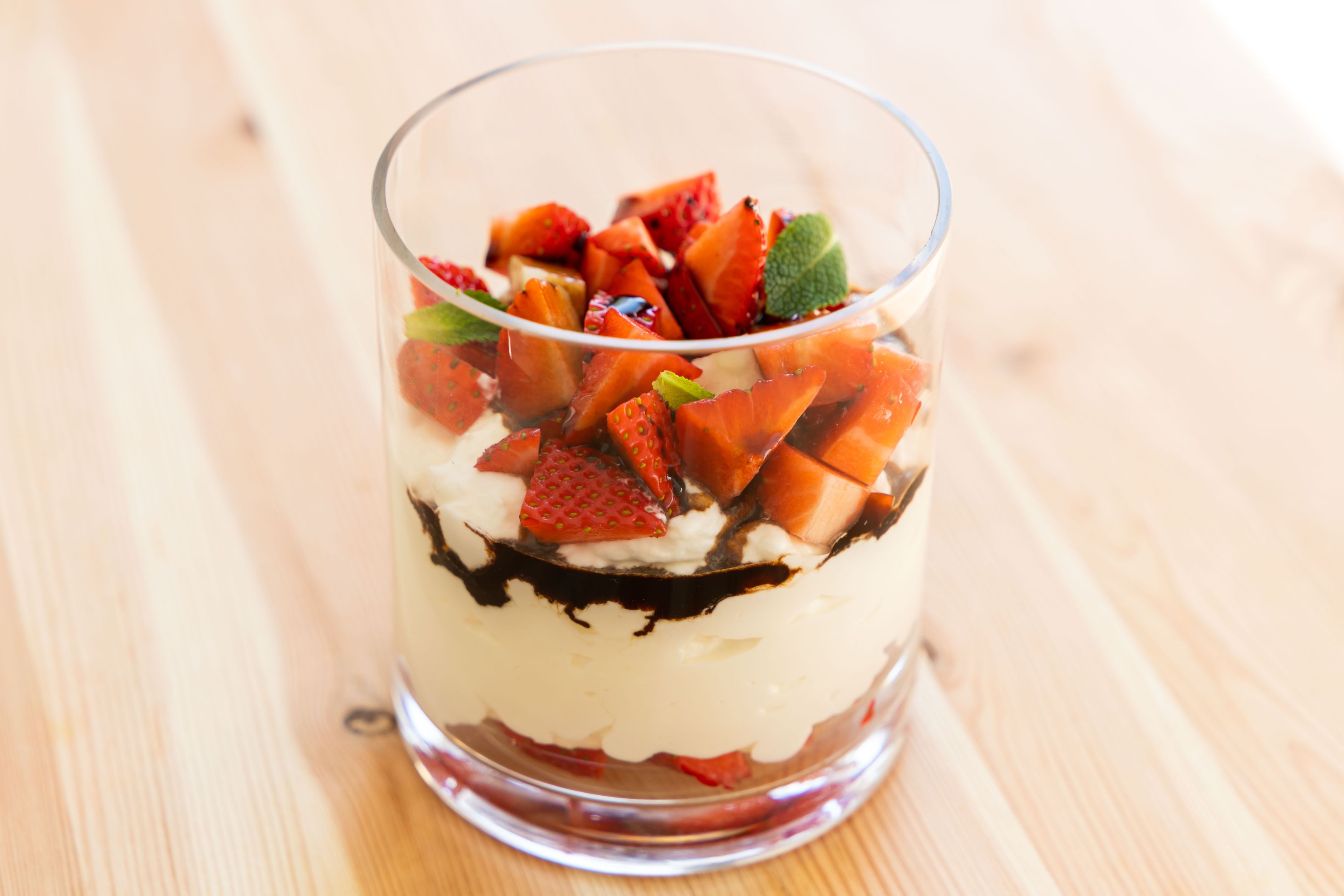 stracciatella-fragole-aceto-balsamico-image