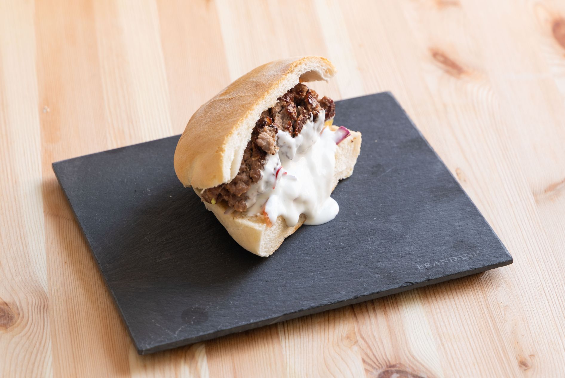 hamburger-yogurt-acido-cipollotti-pomodori-thumbnail