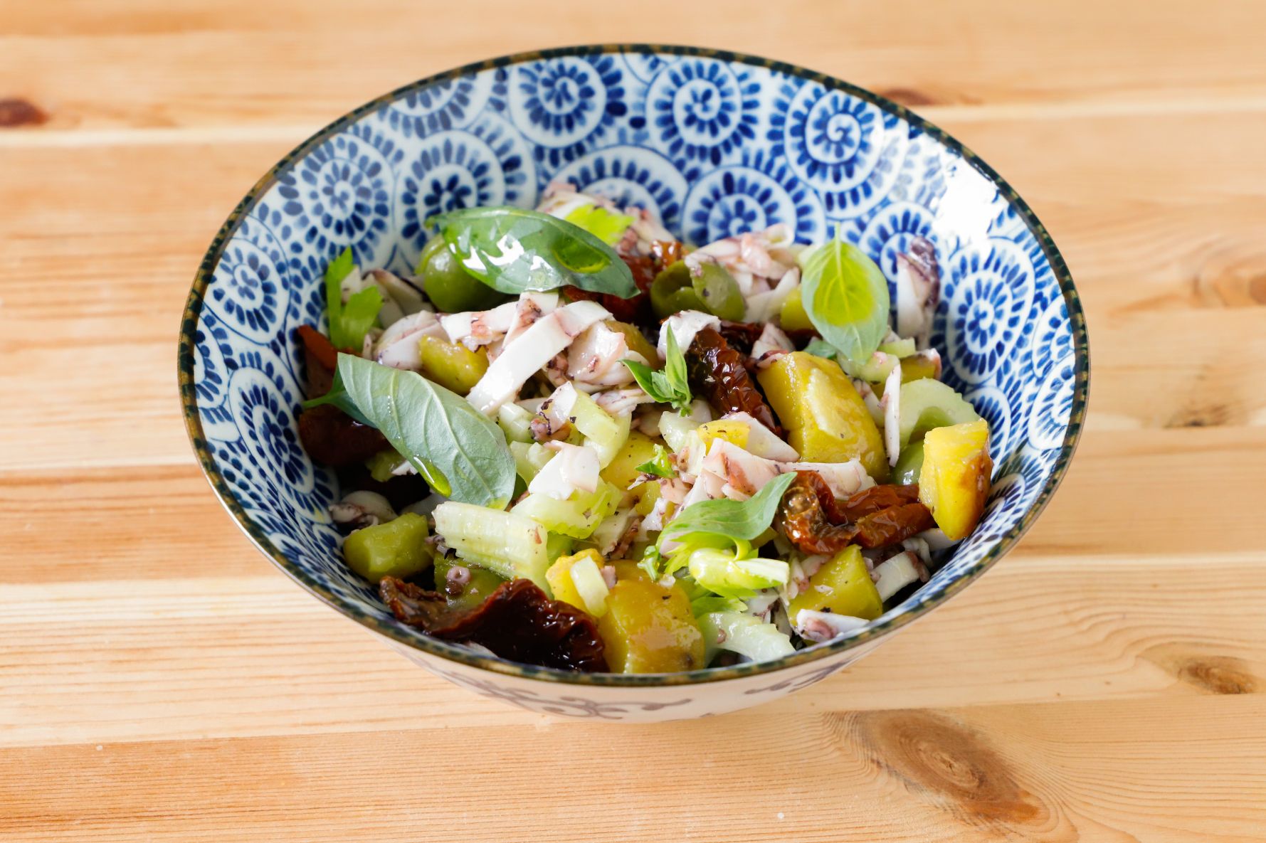 insalata di polpo patate sedano olive