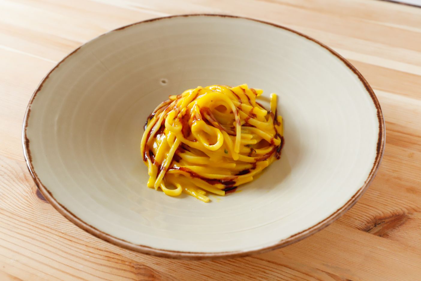 linguine-con-crema-di-zucca-e-riduzione-di-vino-thumbnail