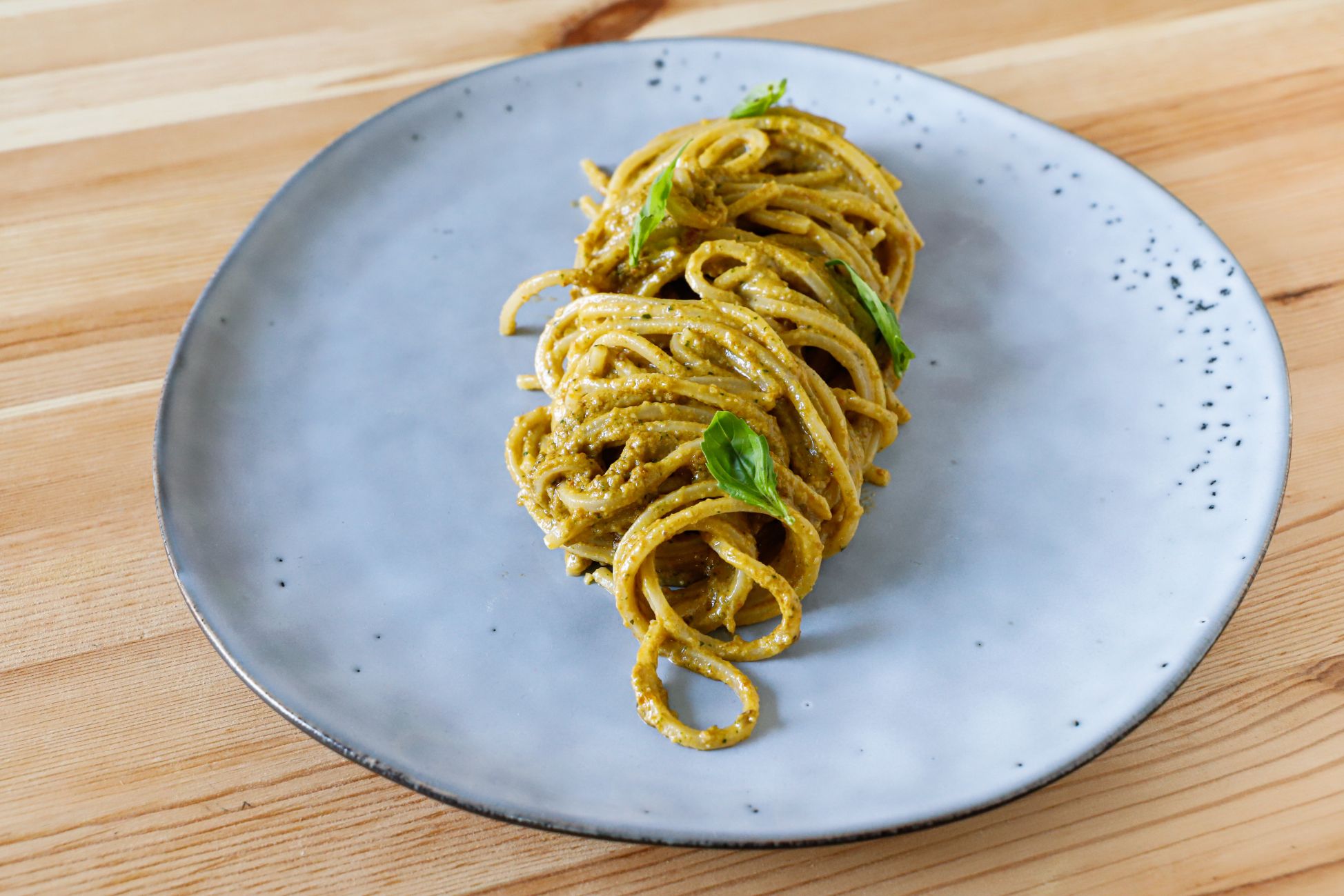 spaghetti-con-pesto-di-pomodori-secchi-image