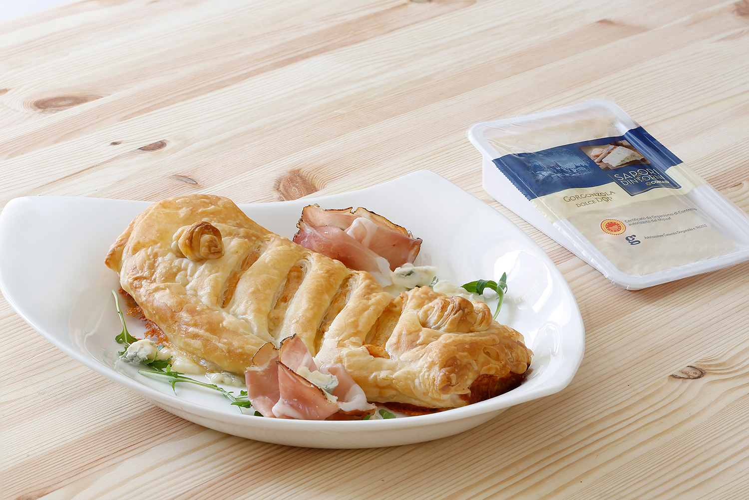strudelino-salato-con-gorgonzola-rucola-speck-e-asiago-thumbnail
