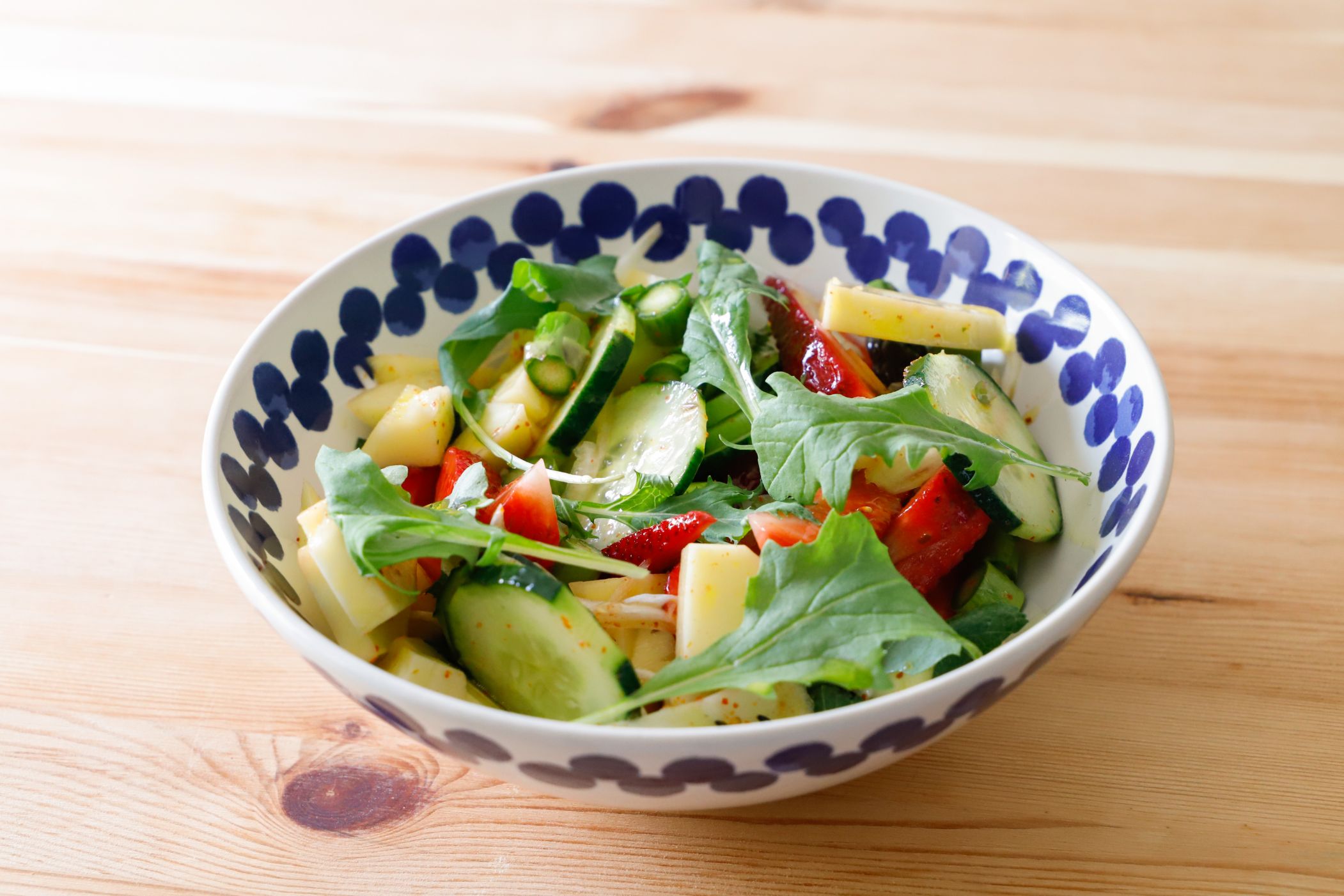 Insalata di frutta e verdura: leggerezza, ma con gusto