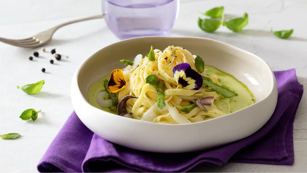 tagliatelle-con-seppie-e-asparagi