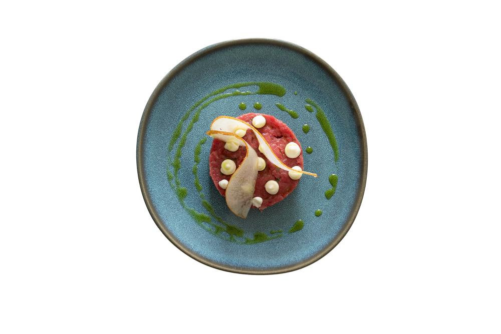 Tartare di Scottona, pere e crema di Pecorino Sardo