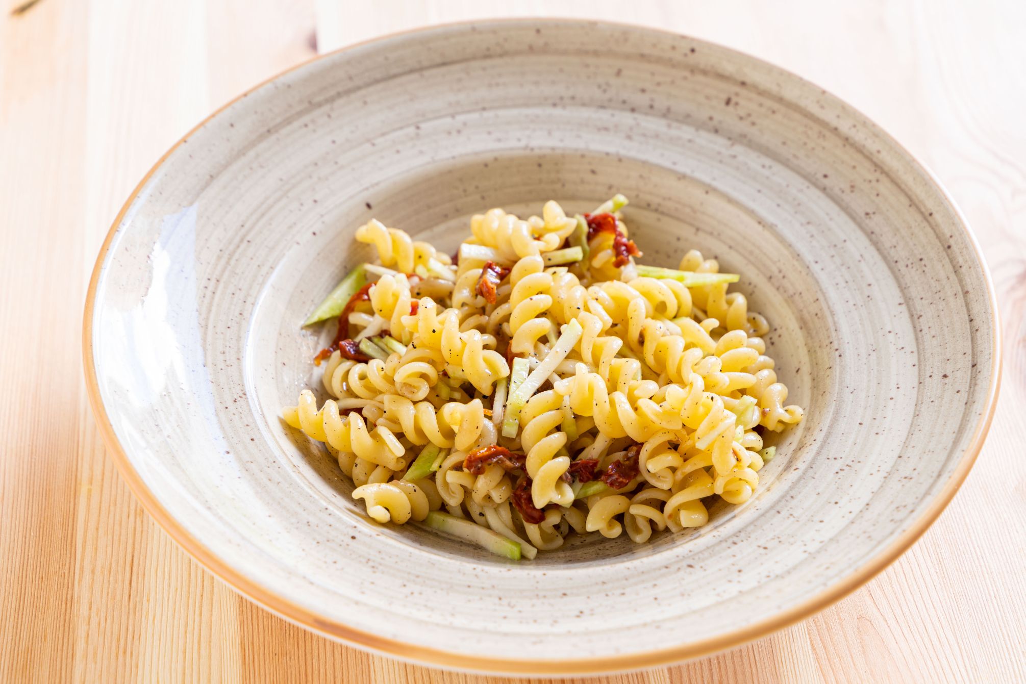 fusilli-freddi-broccoli-acciughe-pomodorini-image