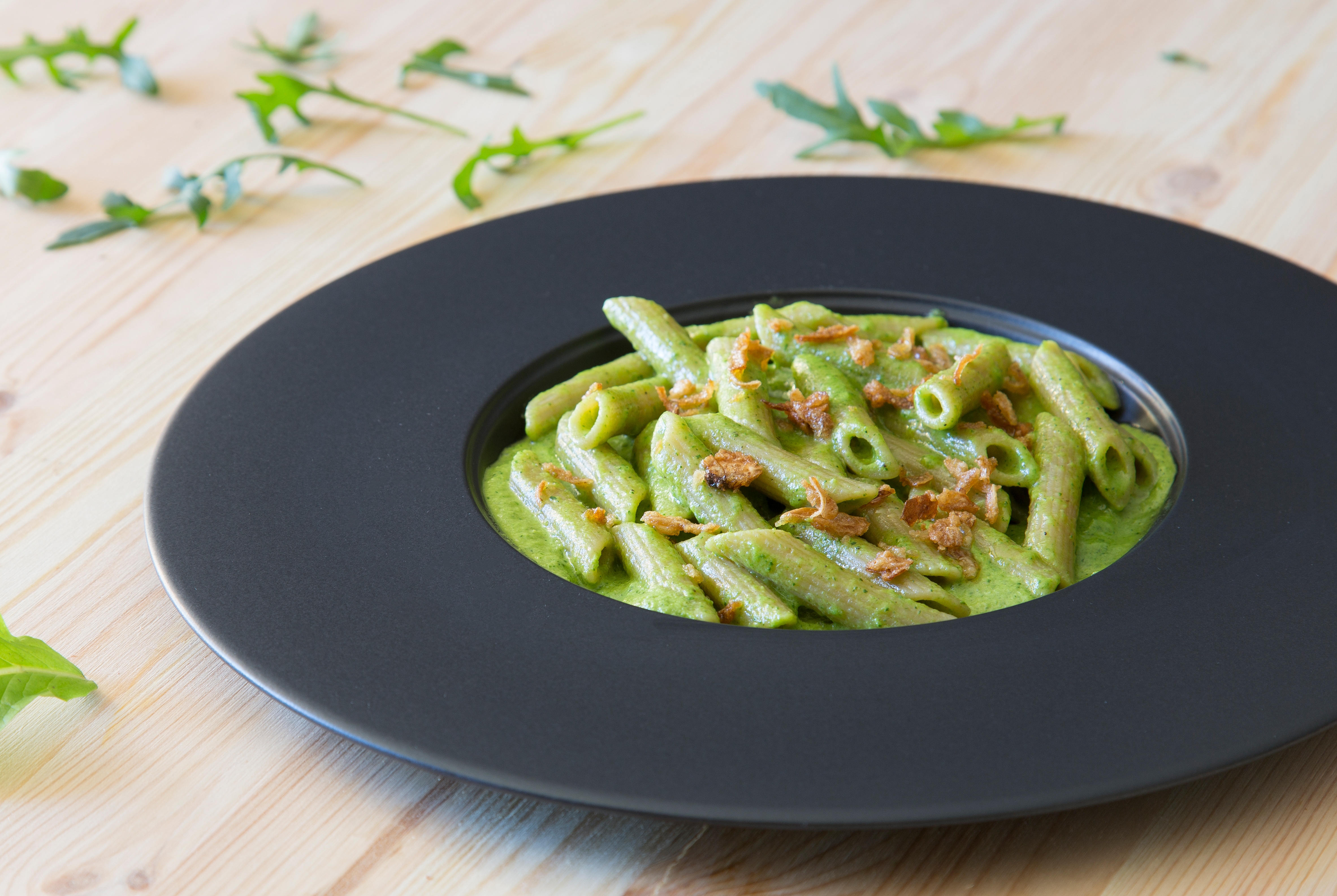 penne-con-pesto-di-zucchine-e-rucola-thumbnail