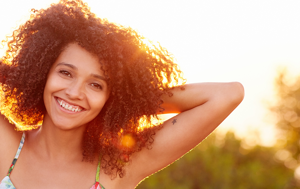 doma-i-capelli-ricci-con-shampoo-e-balsamo-elasticizzanti
