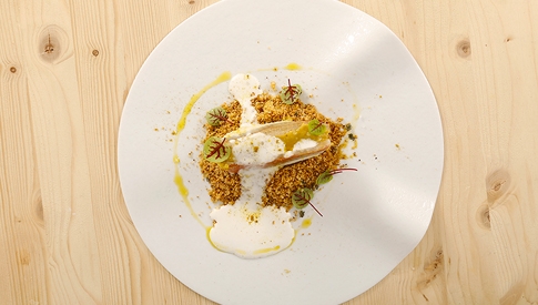 Ceci-al-curry-con-sandwich-di-gallinella