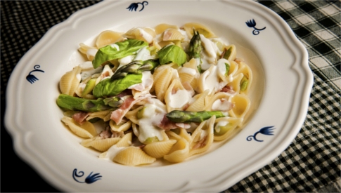 conchiglie-agli-asparagi-e-prosciutto-cotto