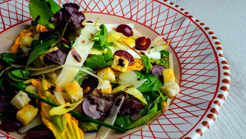 insalata-con-grana-padano-uva-e-crostini