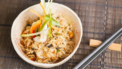 thai-rice-con-mazzancolle-e-verdure